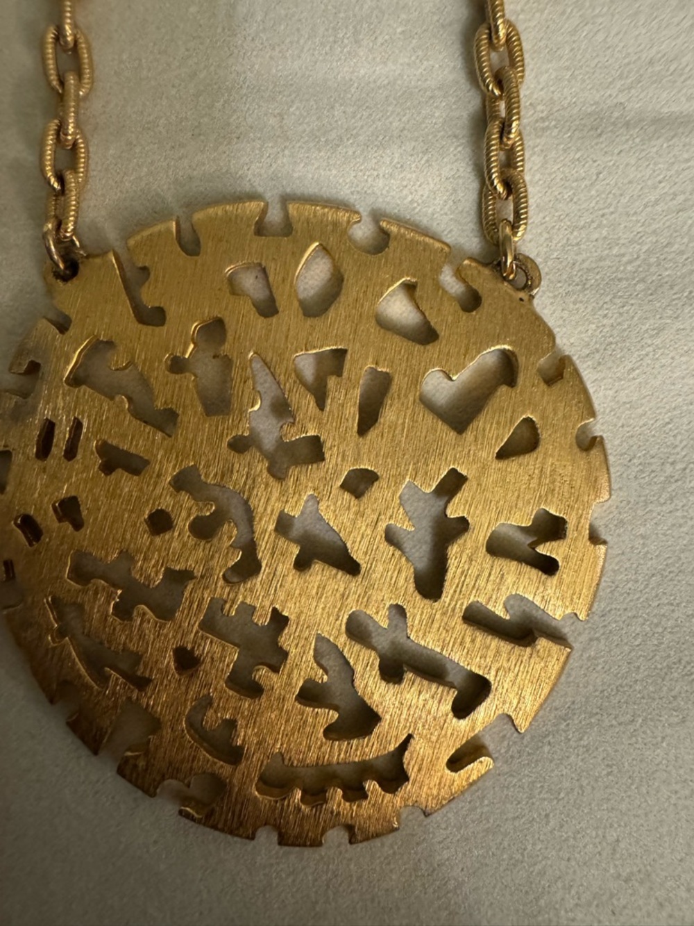 Statement Gold Cutout Pendant Chocker Style Necklace - Picture 5 of 8